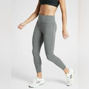 Athleta ultimate stash 7/8 exercise tight in heather gray women’s small